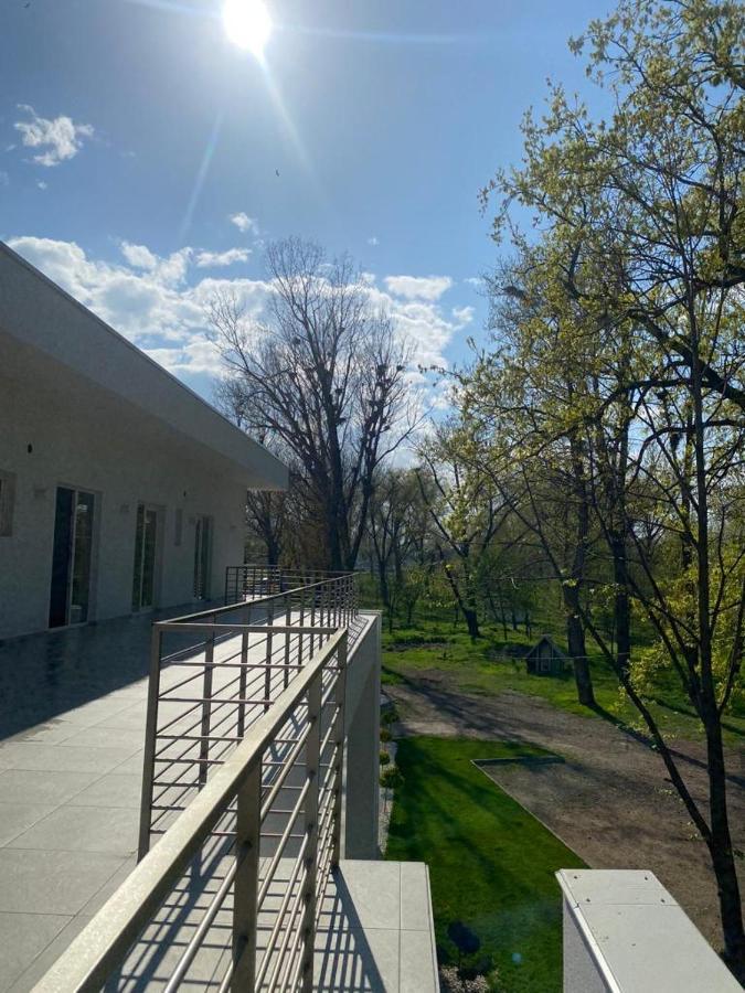 Ocaua Lui Cuza Hotel Tecuci Exterior foto